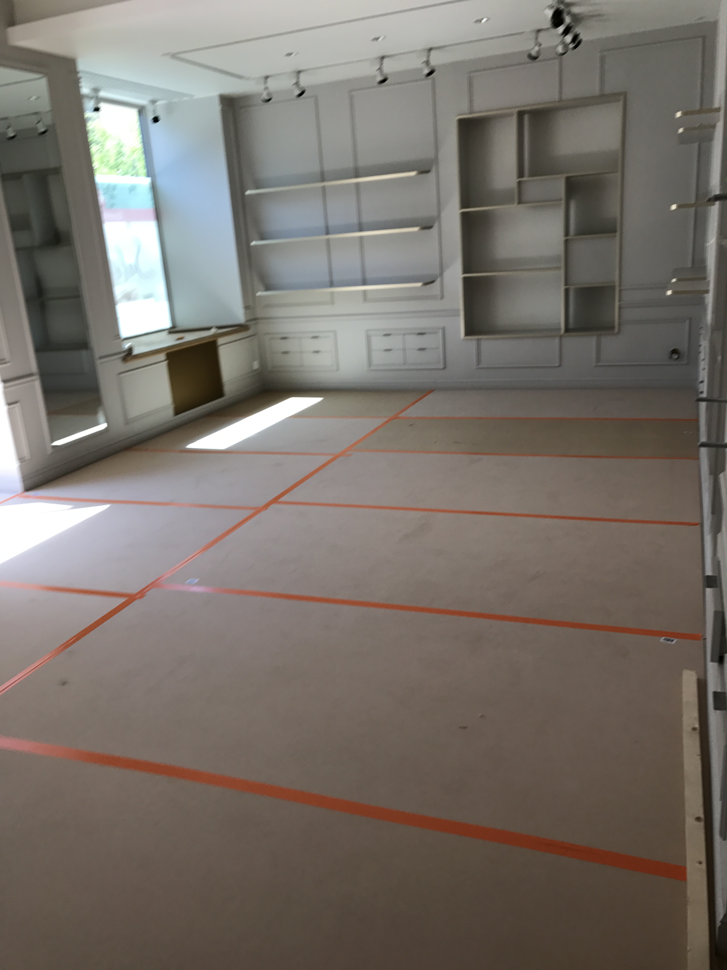 Boutique_lacoursdessanteur_versailles_78