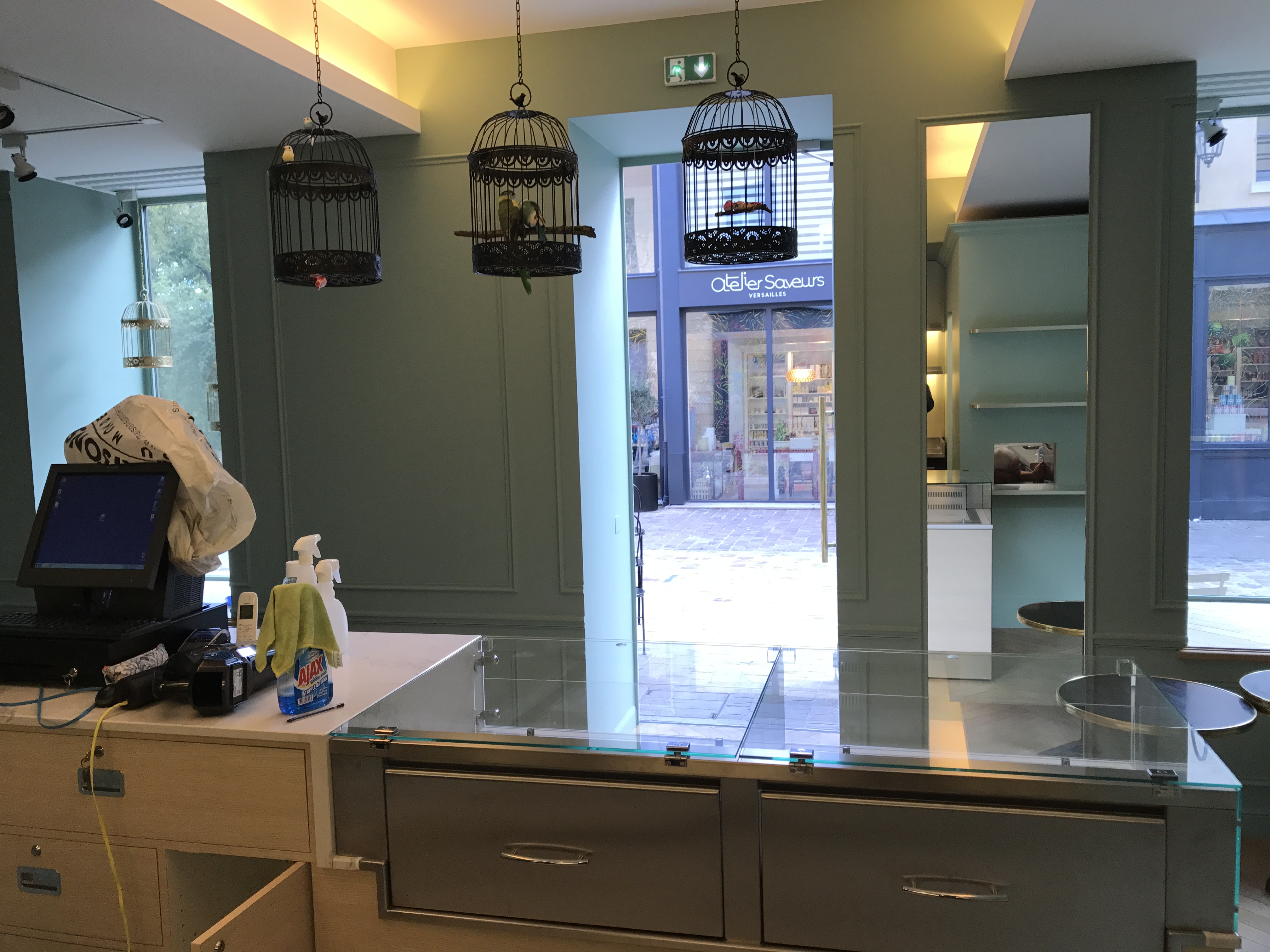 Boutique_lacoursdessanteur_versailles_78