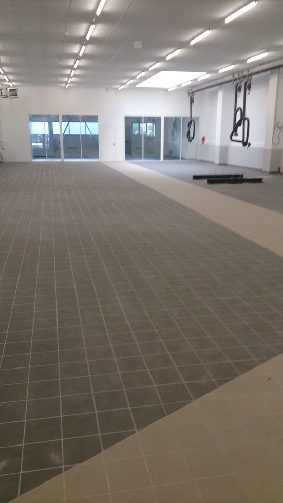 Aménagement d'un local en concession automobile Honda à Beaubourg